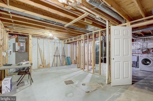 5724 Brothers Partnership Ct, Columbia MD  21045-2601 exterior