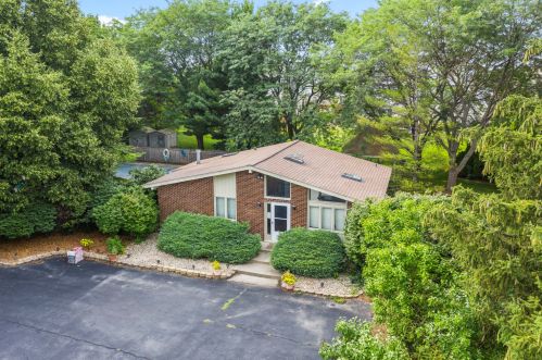 20262 Laporte Meadows Dr, Frankfort, IL 60423-1718