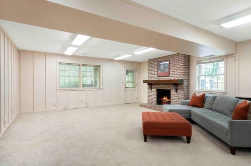 4247 Harrogate Dr, Atlanta GA  30327-3624 exterior