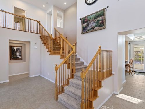 18477 Hollowtree Ln, Riverside CA  92504-9467 exterior