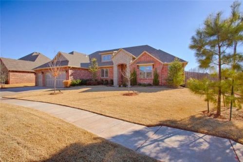 1712 197th St, Edmond, OK 73012-3562