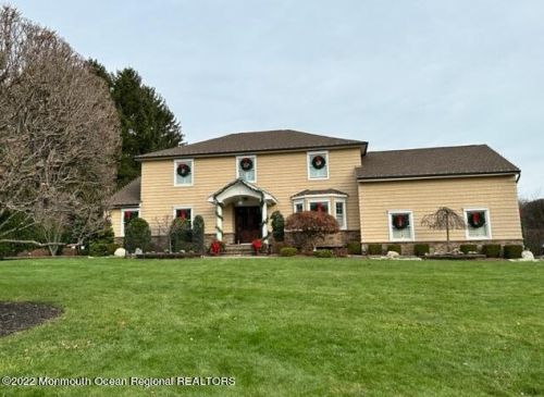 9 Sussex Rd, Holmdel Village, NJ 07733-2023
