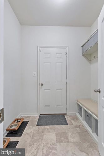 402 Chickamauga Dr, Harpers Ferry WV  25425 exterior