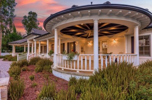 1015 Tiger Tail Dr, Riverside CA  92506-5423 exterior