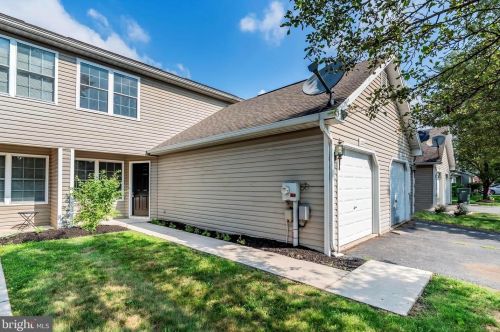 121 Partridge Cir, Carlisle, PA 17013-8748