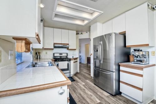 5385 Gooseberry Way, Oceanside CA  92057-4633 exterior