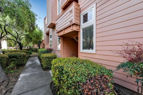 5272 Borneo Cir, San Jose, CA 95123-6067
