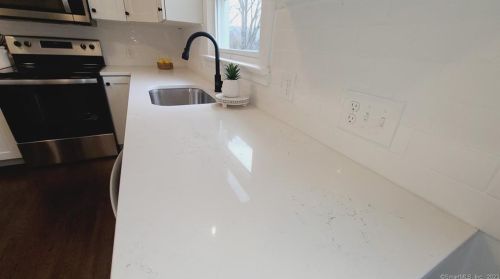 43 Wilcox Rd, Middletown CT  06457-5531 exterior