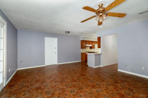 1322 Greencove Dr, Garland TX  75040-5937 exterior