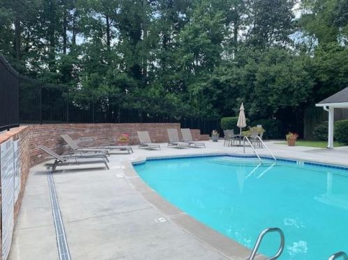 1673 Executive Park Ln, Atlanta GA  30329-3132 exterior