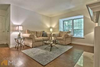 31 Cantey Pl, Atlanta, GA 30327-4018