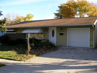 4033 Burton Ave, Erie PA  16504-2426 exterior