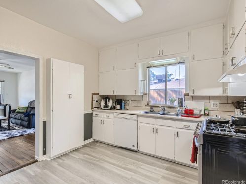 6651 52nd Ave, Arvada CO  80002-3925 exterior
