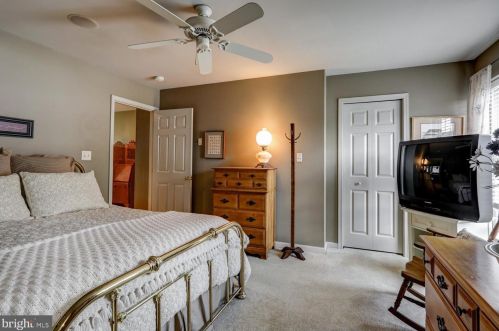 14 Red Leaf Ln, Lancaster PA  17602-7000 exterior