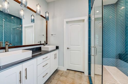 8208 Burrell Dr, Austin TX  78757-8339 exterior