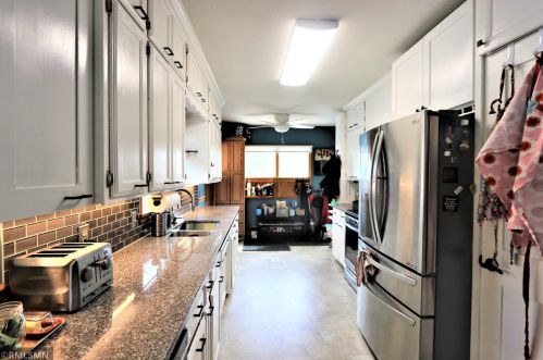 1962 Hazelwood St, Saint Paul MN  55109-4437 exterior