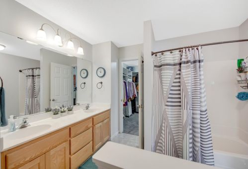 3307 Jansen Way, Saint Paul MN  55127-5125 exterior