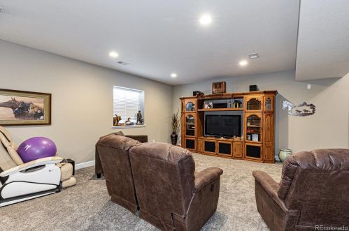 6571 Addison Way, Aurora CO 80016-4162 exterior