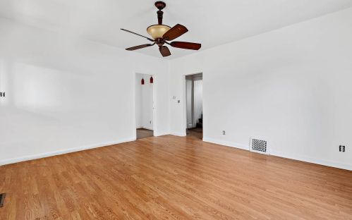 1324 Schuyler Ave, Kankakee, IL 60901-2111