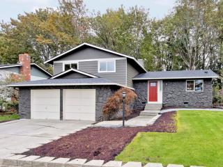 1642 Index Ave, Seattle, WA 98058-3820