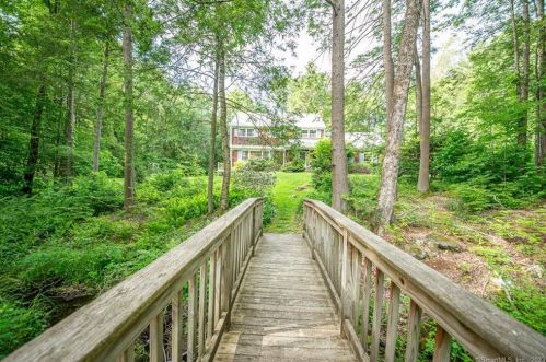 6 Shady Dell Ln, Somers CT  06071-2136 exterior