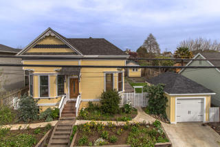 1657 C St, Eureka, CA 95501-1749