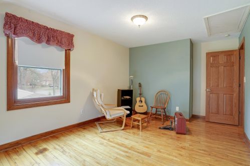 285 Chelsea St, Saint Paul MN  55115-2080 exterior