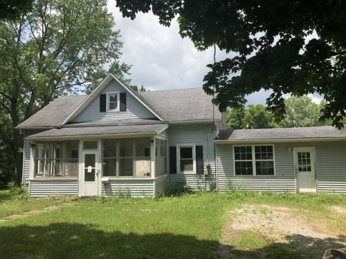 730 E St, Charleston, IL 61920-1840
