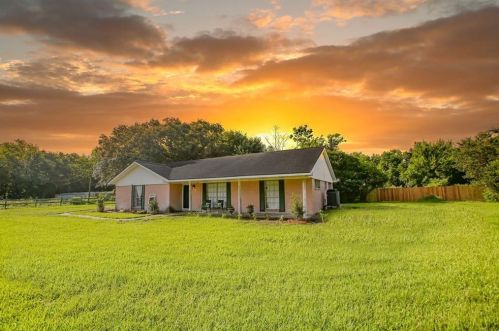 441 County Road 219, Angleton TX  77515-7790 exterior