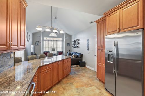 17 Arcadia Dr, Lakehurst NJ  08759-6160 exterior