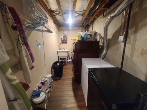 210 Monroe Rd, Lemont IL  60440-2023 exterior