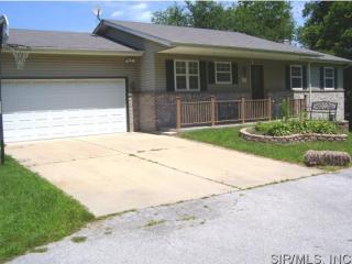 1 Windy Hill Ln, Troy, IL 62294-1838