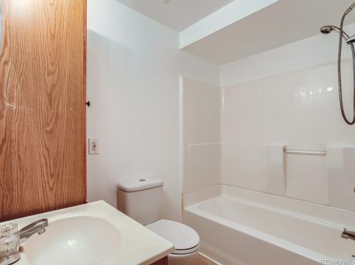 954 Monroe Ave, Loveland CO  80537-4945 exterior