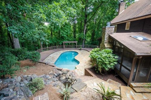 3986 Fernway Ct, Atlanta GA  30319-1667 exterior