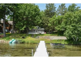 5240 Oxford St, Saint Paul, MN 55126-1325