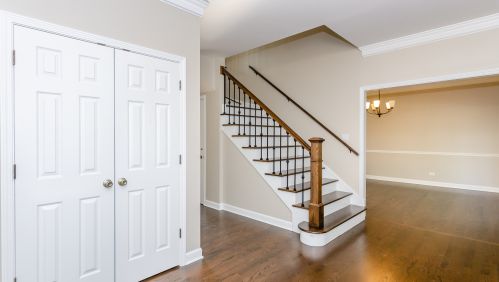 8749 Aintree Ln, Willowbrook IL  60527-8391 exterior