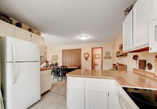 1613 Helmo Ave, Saint Paul MN  55128-5535 exterior