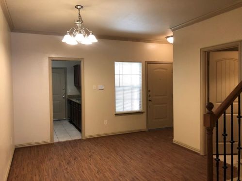 1518 Aldra Dr, Fort Worth TX  76120-4236 exterior