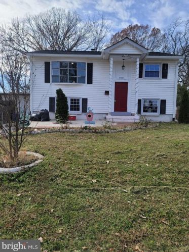 15120 Georgia Rd, Woodbridge, VA 22191-3651