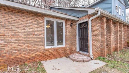 2599 Fieldstone View Ln, Conyers GA  30013-2136 exterior