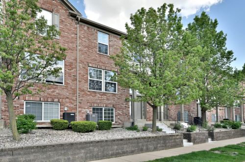 1513 Bristol Ln, Wood Dale, IL 60191-2824
