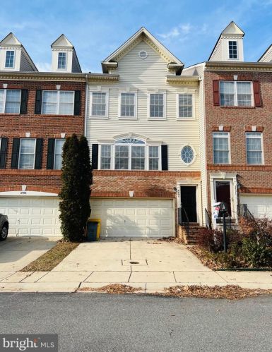 2495 Cheyenne Dr, Gambrills, MD 21054-1695
