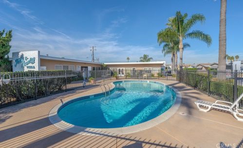 3929 5th St, Santa Ana CA  92703-3225 exterior
