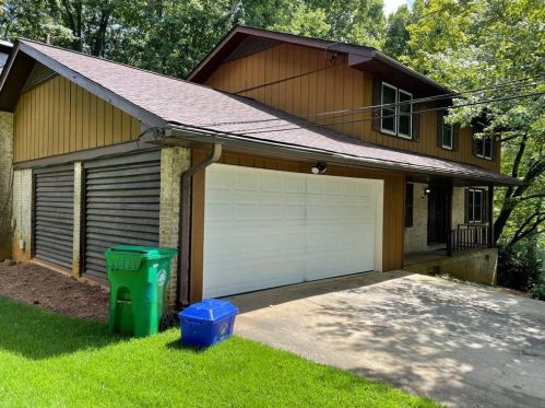 735 Indian Manor Ct, Stone Mountain, GA 30083-4624