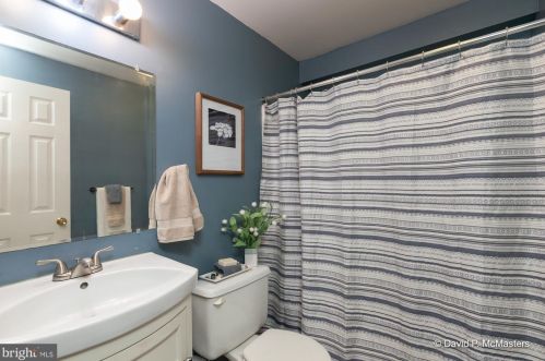 423 Shannondale Rd, Harpers Ferry WV 25425-4564 exterior