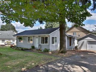 810 157th Ave, Portland, OR 97230-5463