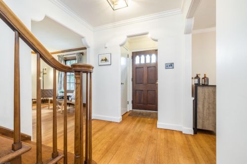 16 Rynda Rd, Maplewood, NJ 07040-3618