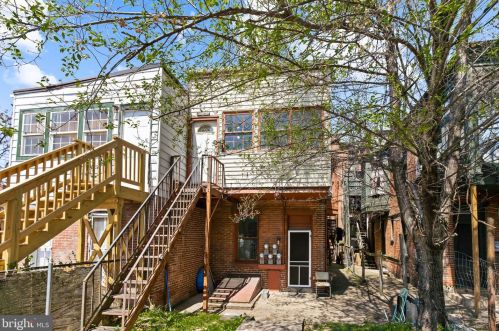 140 Philadelphia St, York PA  17401-2448 exterior