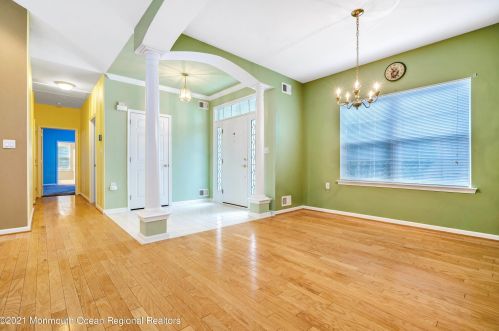 35 Gabriella Cir, Lakehurst, NJ 08759-6079