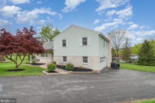 991 Ethan Ct, Harrisburg, PA 17112-2129